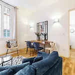 Chic & Cozy 2 Bdr Heart Of The Old Town Lejlighed