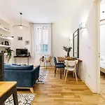 Chic & Cozy 2 Bdr Heart Of The Old Town *